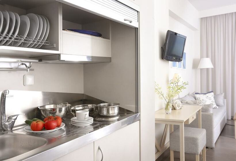 סטודיו סטנדרט עם נוף צדדי לים, Artina Nuovo