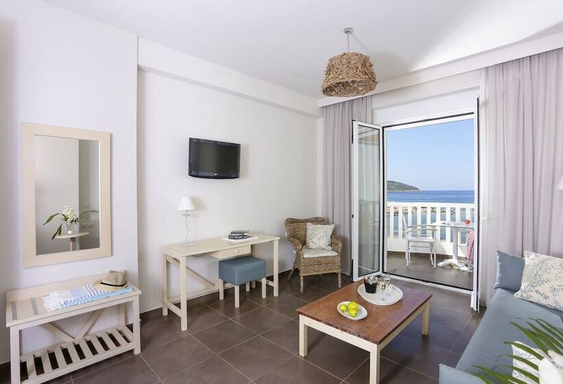 דירת חדר נוף לים, Artina Nuovo