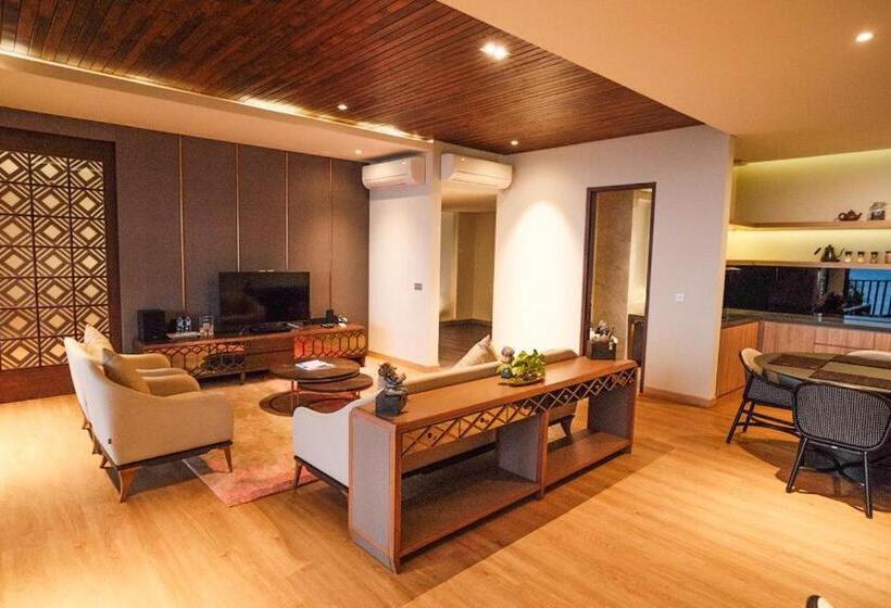 غرفة قياسية مطلّة علي البحر, Ketapang Indah