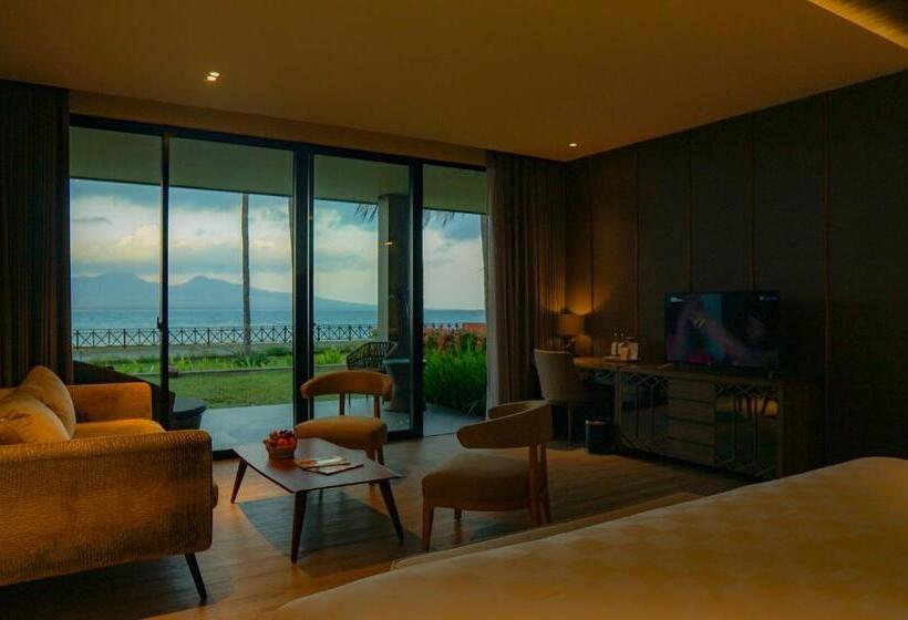 غرفة قياسية مطلّة علي البحر, Ketapang Indah