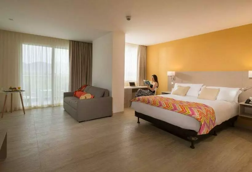 デラックスルーム, Mercure Santa Marta Emile