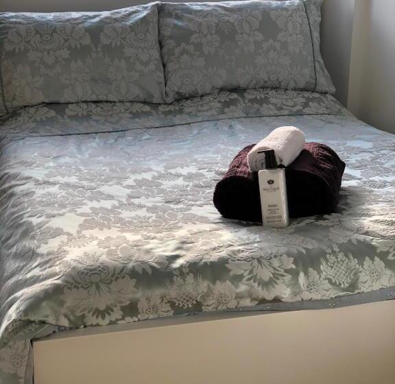 オーシャンビュースタンダードルーム, Oakwell