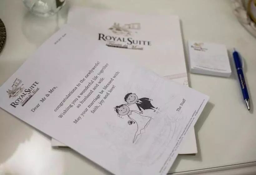 سوئیت جونیور با چشم‌انداز, Royal Suite Trinità Dei Monti