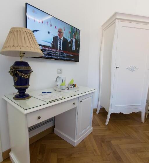 سوییت جونیور با بالکن, Royal Suite Trinità Dei Monti