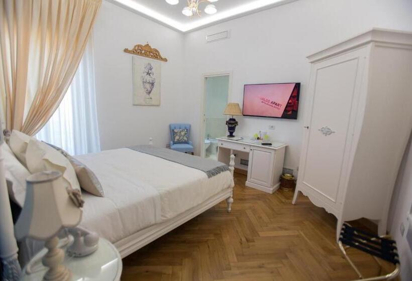 سوییت جونیور با بالکن, Royal Suite Trinità Dei Monti
