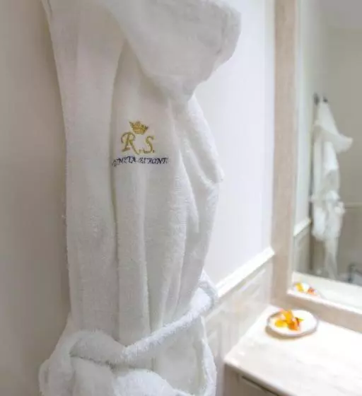 سوییت جونیور با بالکن, Royal Suite Trinità Dei Monti