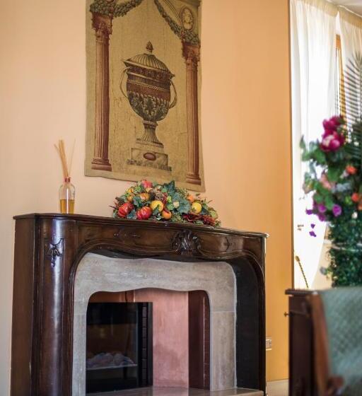 اتاق استاندارد سه تخته با بالکن, Royal Suite Trinità Dei Monti