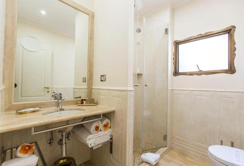 اتاق استاندارد سه تخته با بالکن, Royal Suite Trinità Dei Monti