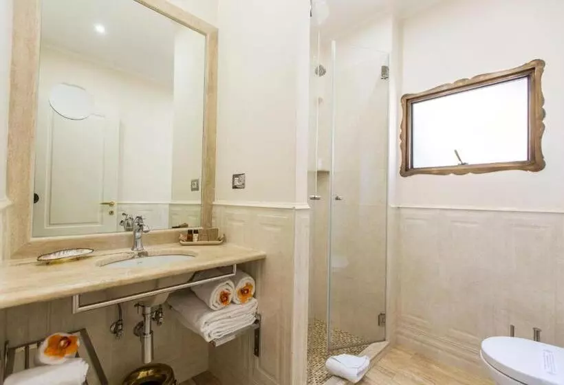 اتاق استاندارد سه تخته با بالکن, Royal Suite Trinità Dei Monti