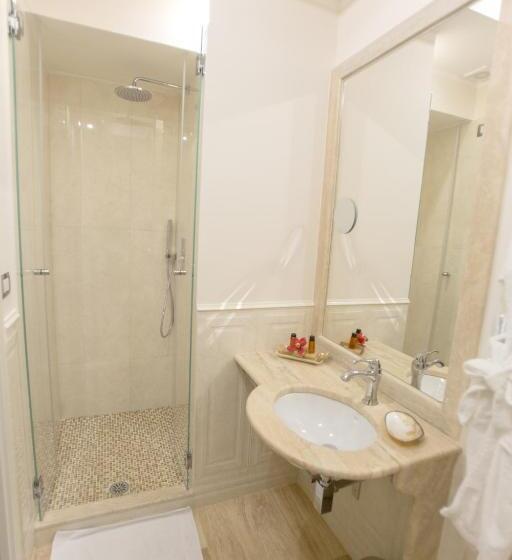 اتاق لوکس با بالکن, Royal Suite Trinità Dei Monti