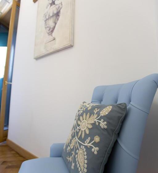 سوییت جونیور با بالکن, Royal Suite Trinità Dei Monti