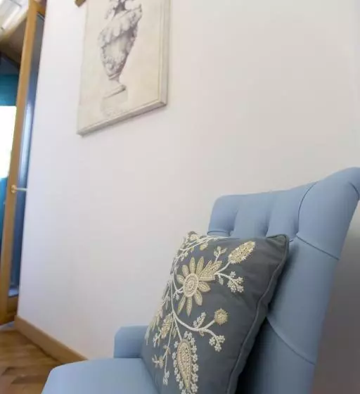 سوییت جونیور با بالکن, Royal Suite Trinità Dei Monti