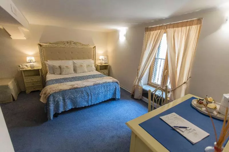 اتاق لوکس, Royal Suite Trinità Dei Monti