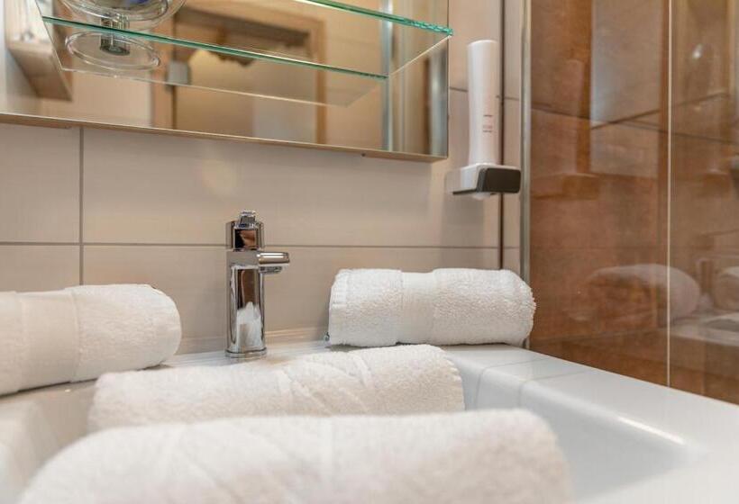 Апартаменты 2 Спальни с Балконом, Samerhof