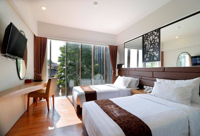 غرفة سوبيريور مطلة على حمام السباحة, The Lerina Hotel Nusa Dua