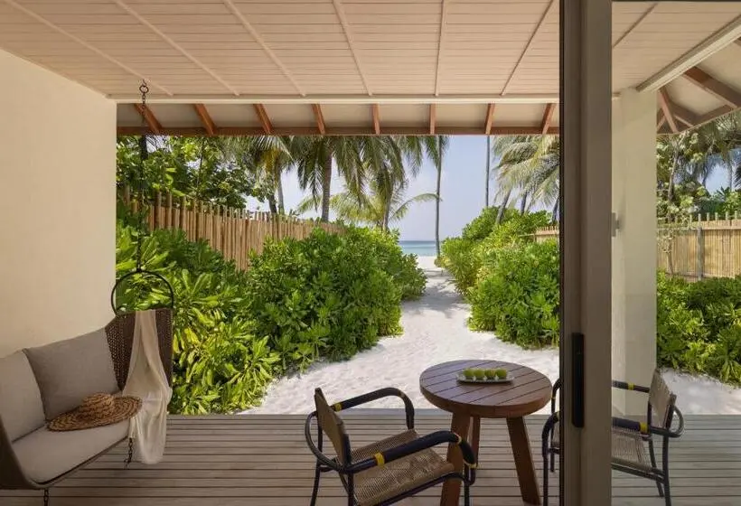 ویلای 1 خوابه, Avani Plus Fares Maldives Resort