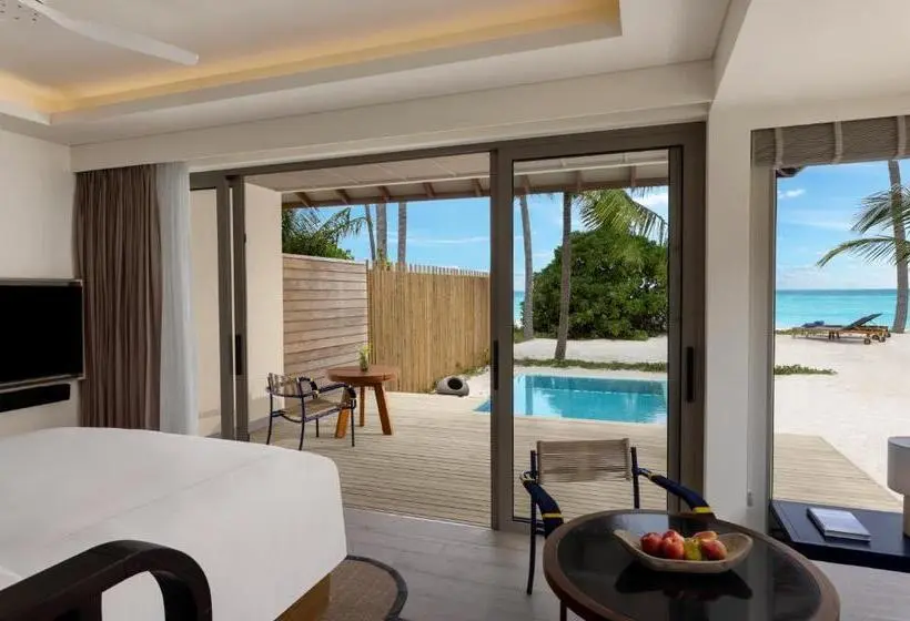 ویلای یک اتاق خوابه با استخر شنا, Avani Plus Fares Maldives Resort
