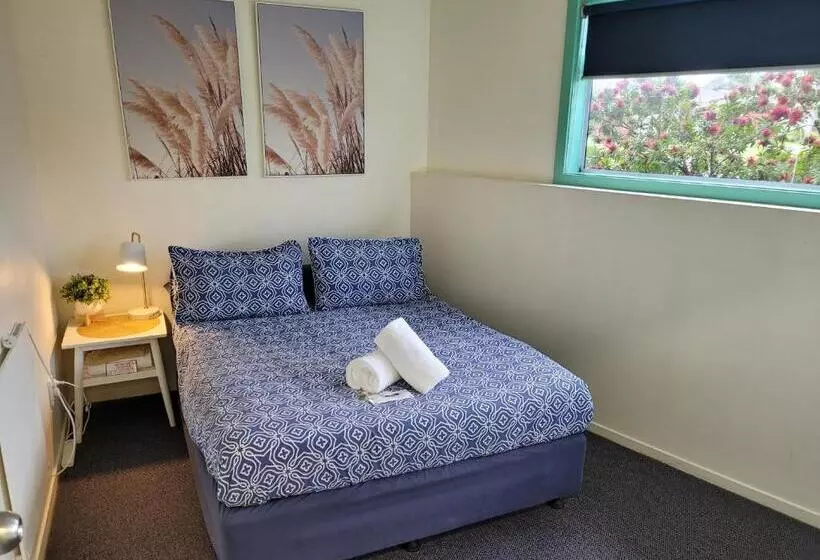 اتاق استاندارد با سرویس بهداشتی مشترک, Pacific Coast Lodge And Backpackers