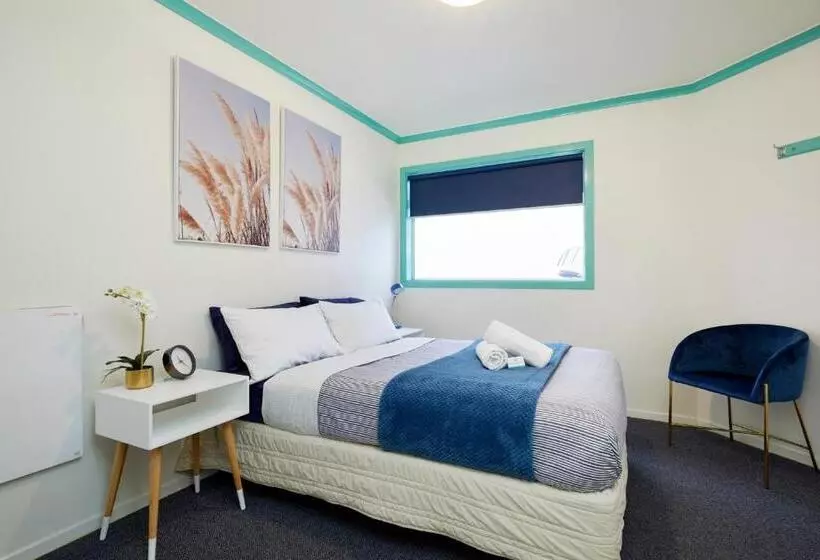 اتاق استاندارد با سرویس بهداشتی مشترک, Pacific Coast Lodge And Backpackers