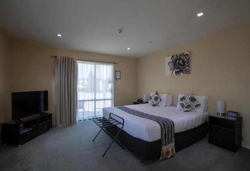 إستوديو قياسى, Abbella Lodge Motel