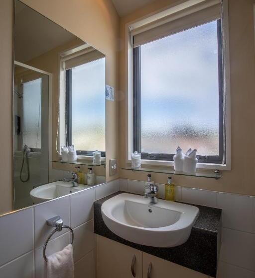 إستوديو قياسى, Abbella Lodge Motel