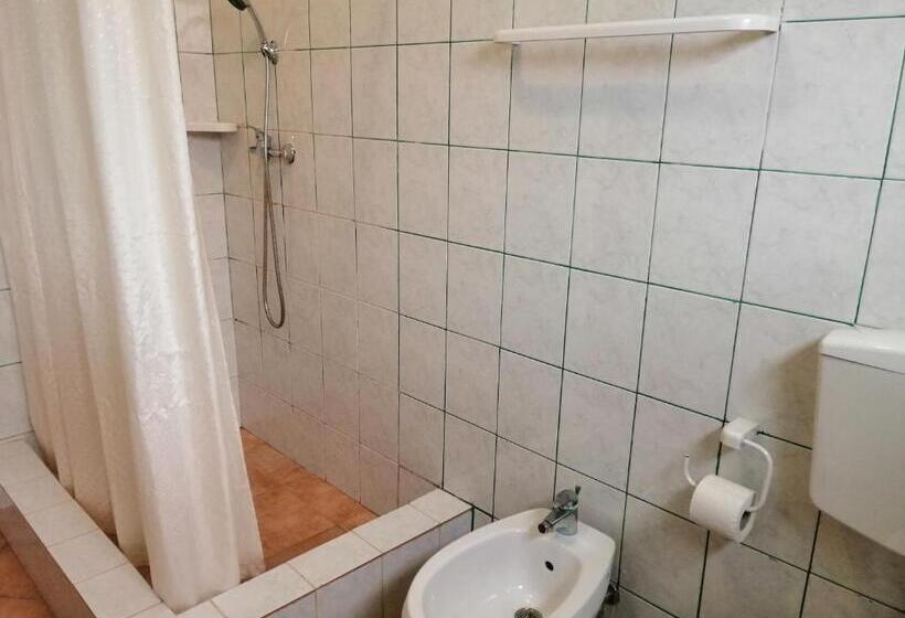 اتاق راحتی سه تخته, B&b Salinas Boa Vista Wifi Free