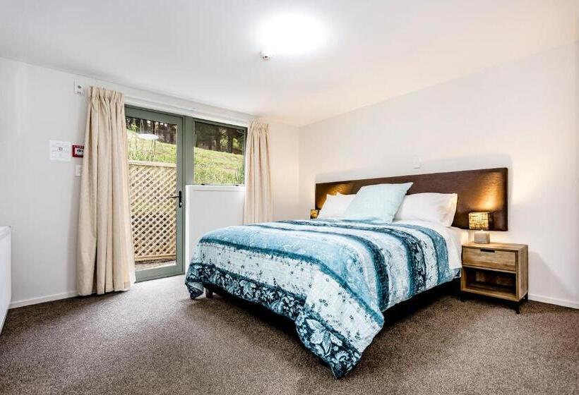 اتاق سوپریور خانوادگی, Hunters Moon