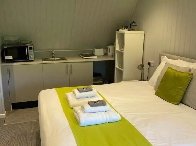 Deluxe-studio, Petherton Cottage Studios