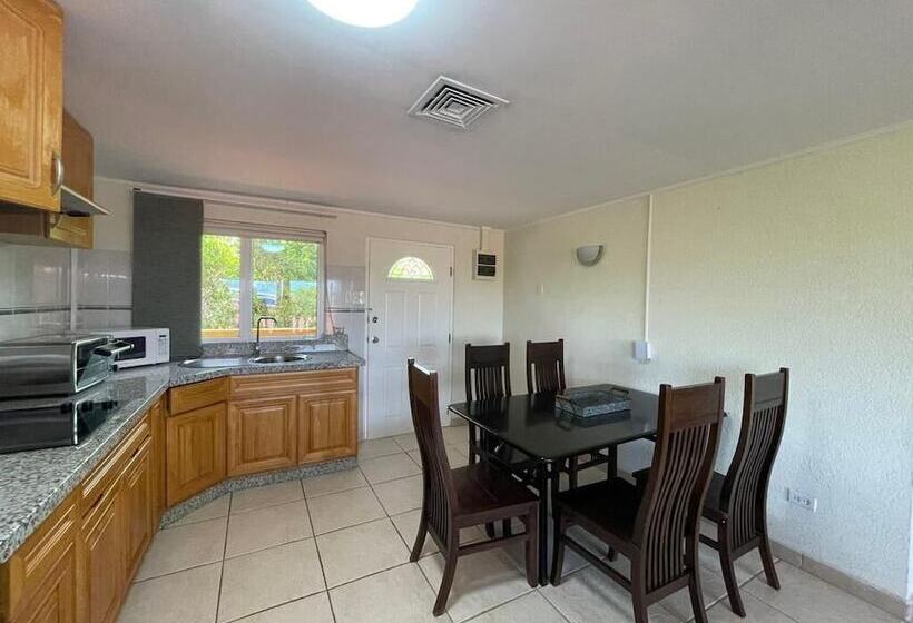 آپارتمان 2 خوابه, Del Rey Apartments