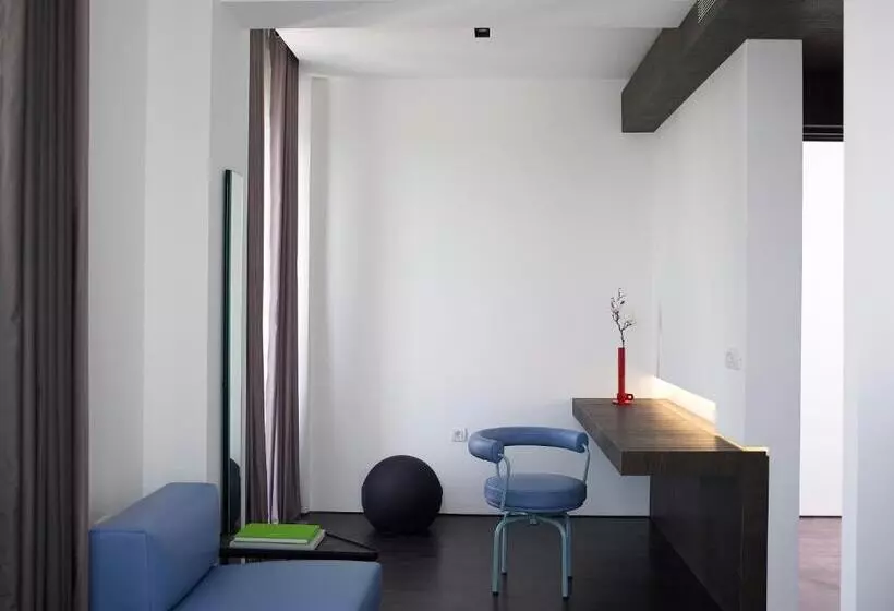 デラックスルーム, Domotel Kastri