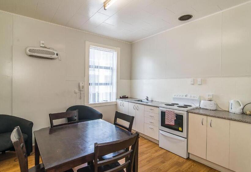 וילה בת 2 חדרי שינה, Dupont Motels