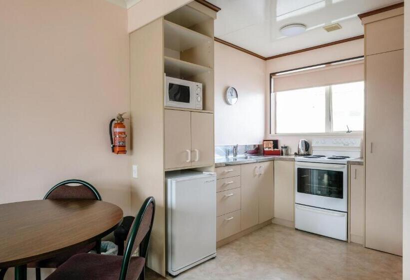 Люкс Семейный 2 Спальни, Esplanade Motels