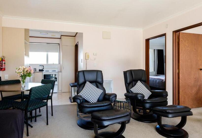 Люкс Семейный 2 Спальни, Esplanade Motels