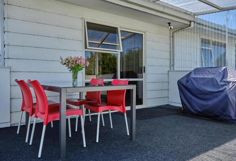 Апартаменты 3 Спальни, Esplanade Motels