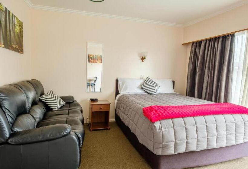 Семейное Студио, Esplanade Motels