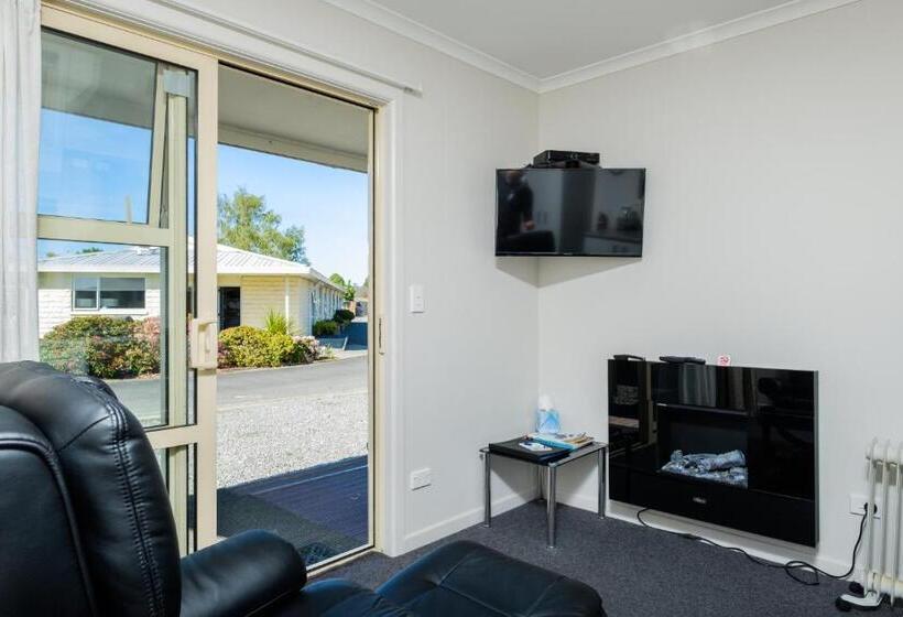 Люкс Повышенной Комфортности, Esplanade Motels