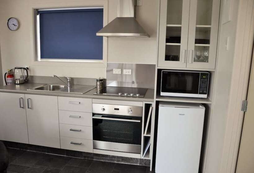 Люкс Повышенной Комфортности, Esplanade Motels