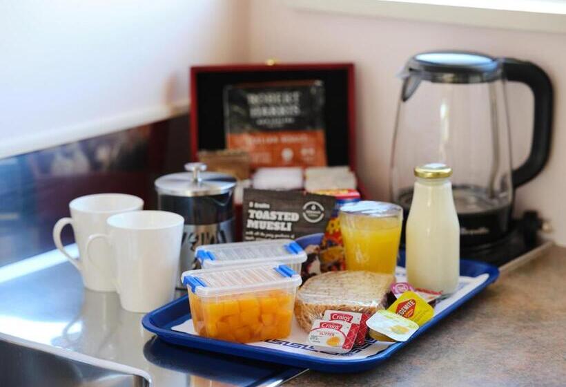 Апартаменты Deluxe 2 Спальни, Esplanade Motels