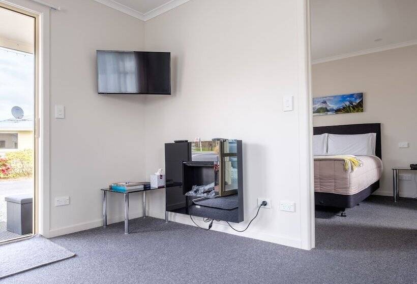 Люкс Повышенной Комфортности, Esplanade Motels