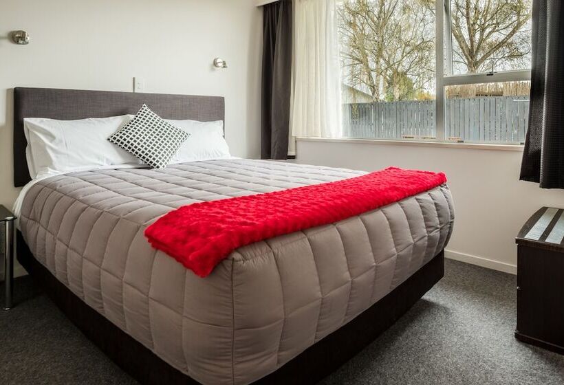 Люкс Семейный 2 Спальни, Esplanade Motels