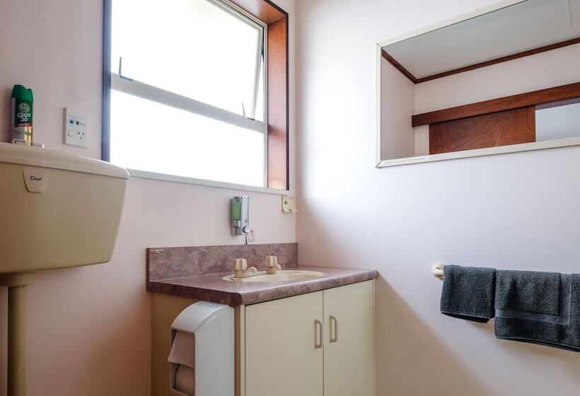 Люкс, Esplanade Motels