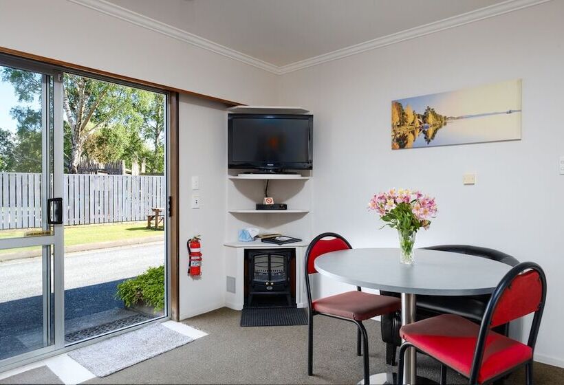 Семейное Студио, Esplanade Motels