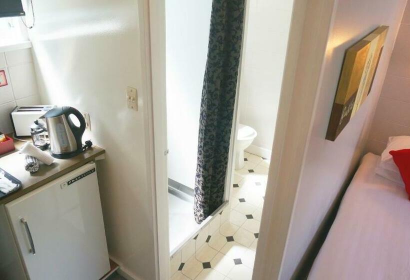 スタンダードスタジオ, Forgotten World Motel