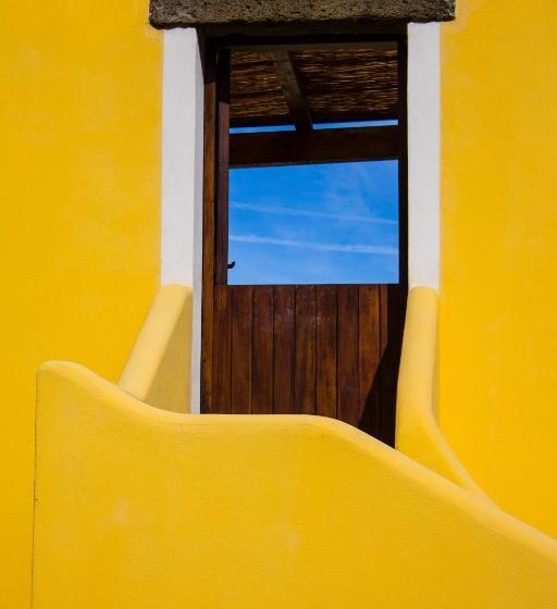 جناح جونيور مزوَّد بتراس, Arcangelo   Salina