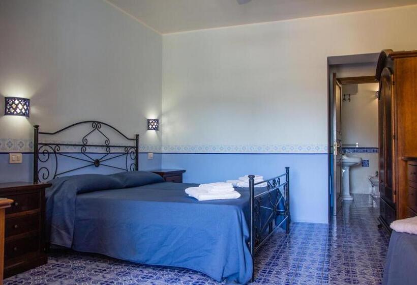 غرفة قياسية مطلّة علي حمام السباحة, Arcangelo   Salina