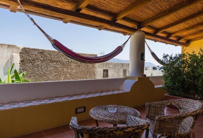 패밀리 주니어 스위트, Arcangelo   Salina