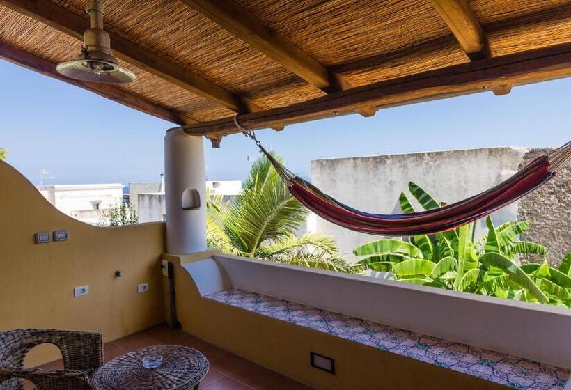 جناح جونيور عائلى, Arcangelo   Salina