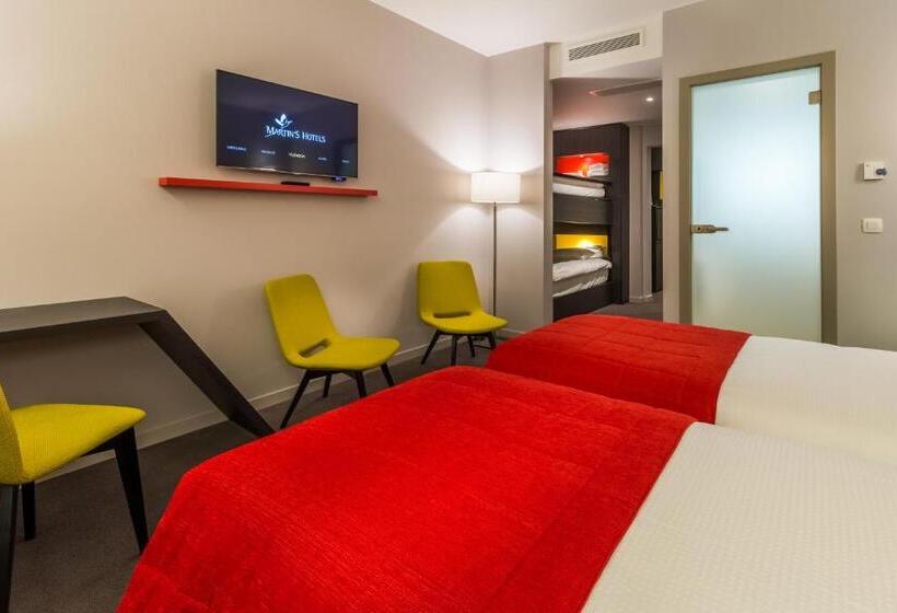 4인용 스탠다드 룸, Martin's Red