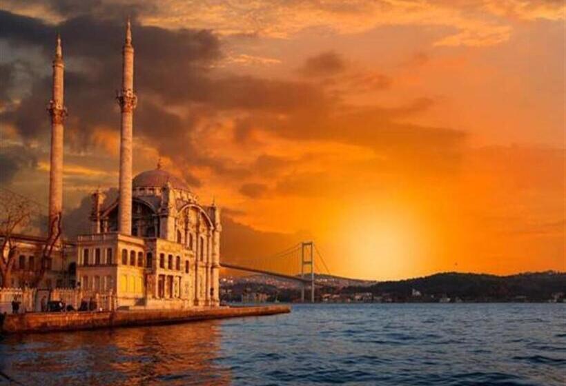 اتاق استاندارد سه نفره, Ortakoy Aysem Sultan