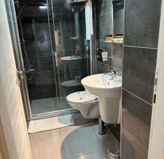 اتاق استاندارد چهار تخته, Ortakoy Aysem Sultan